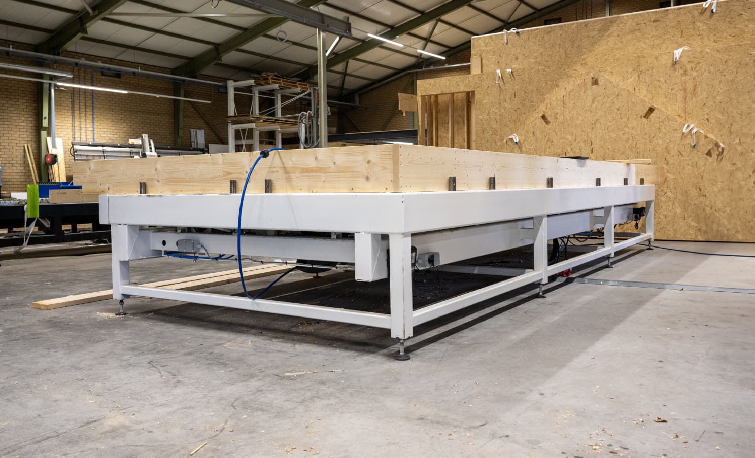 Frametafel met uitschuifbaar werkvlak